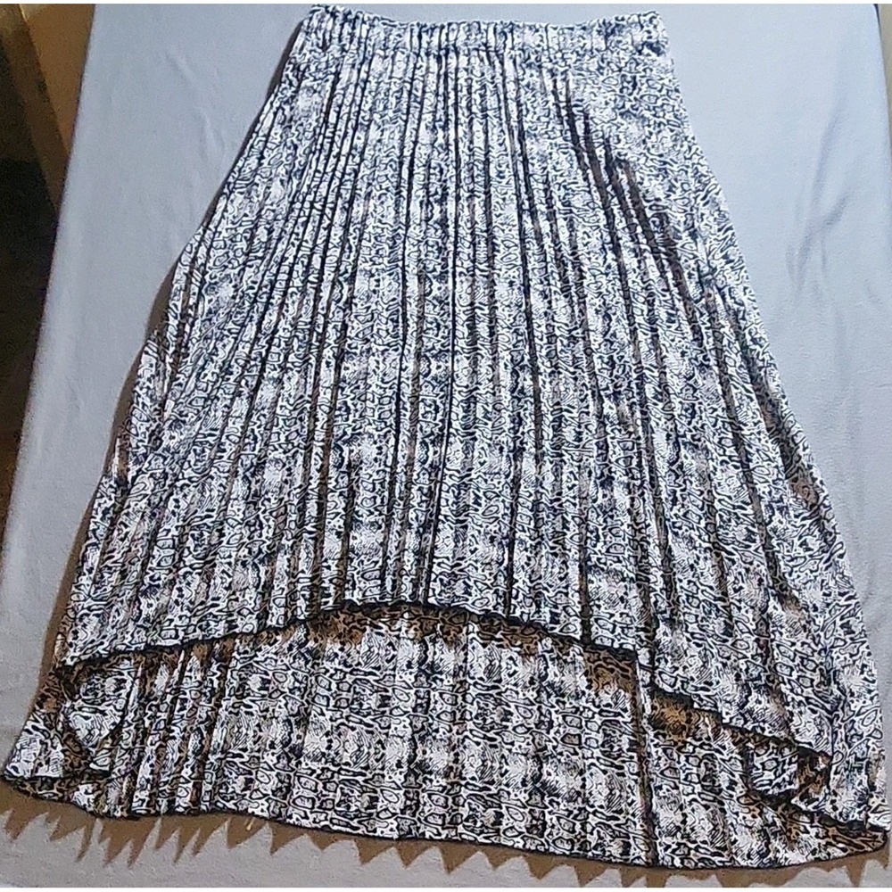 WD.NY Pleated Abstract Long Skirt Black White Plus Size 2X Elastic Waist